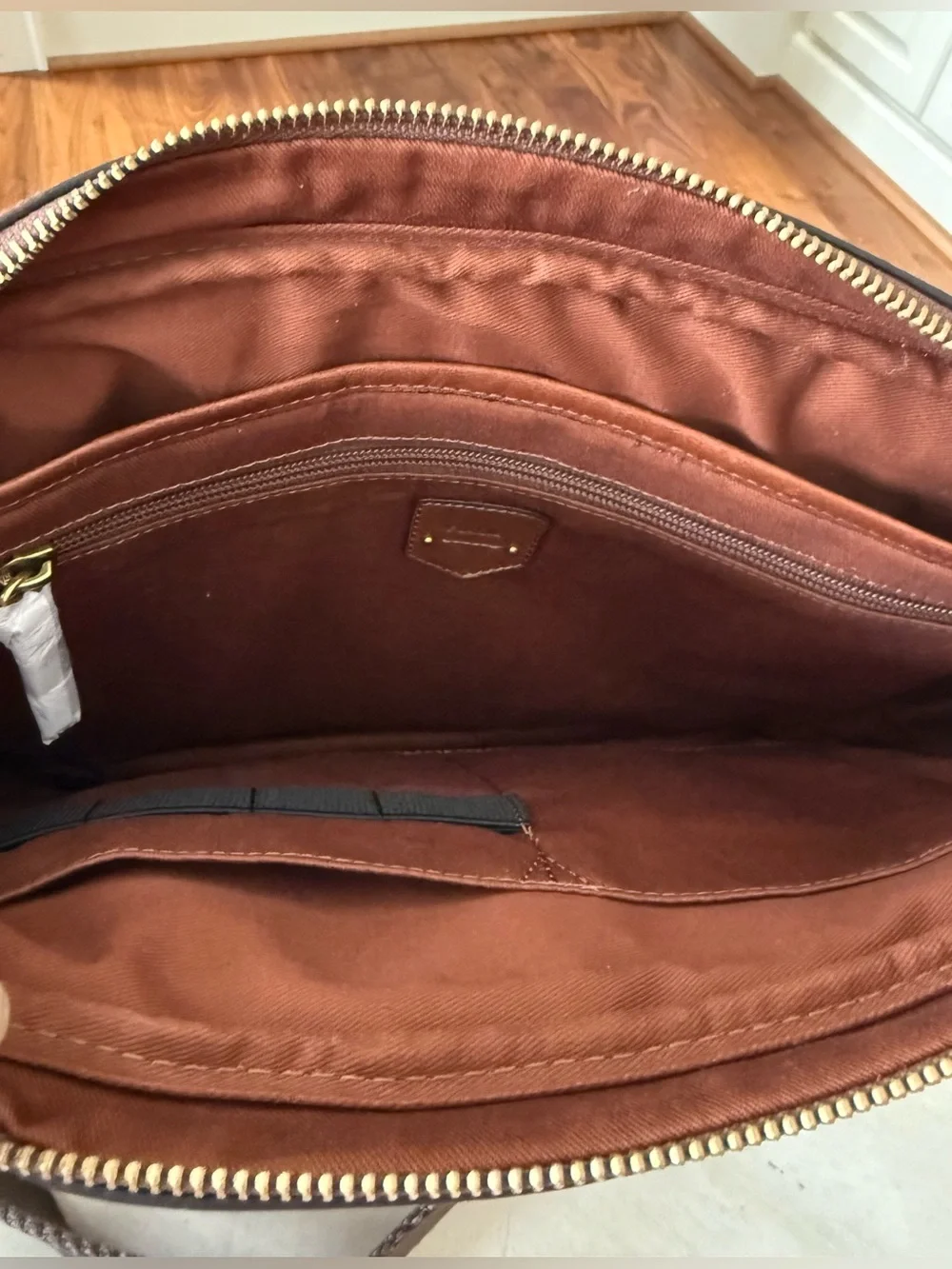 NWT Fossil Bennett Leather Courier Bag 🤎🤎🤎 - Picture 3 of 8